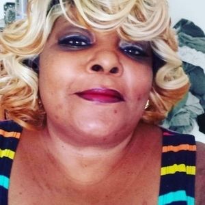 Meet your Posher, Yolanda